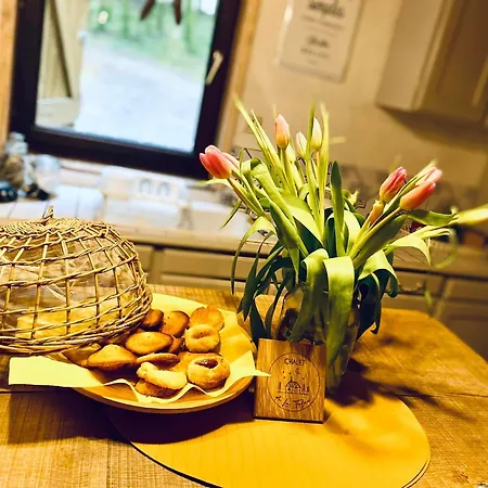 De La Folie Apartment *